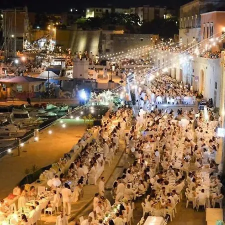 Casa Vacanze Liberta Bisceglie Esterno foto